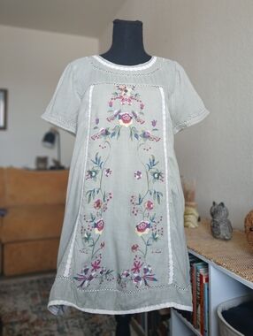 Umgee Embroidered Floral Boho Tunic Dress in Sage SZ S